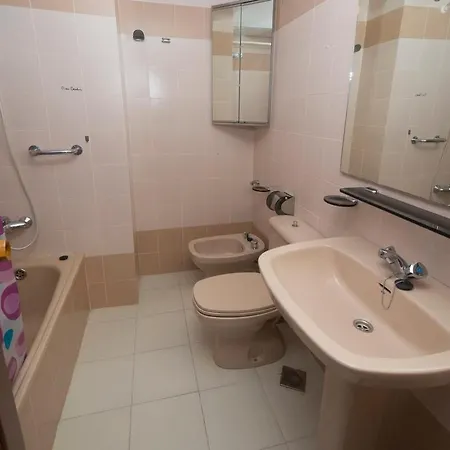 Edf Turmalina With Sea Views And Huge Community Pool Апартаменты *
